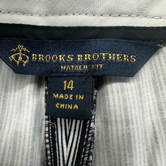 Brooks Brothers Natalie Fit size 14 navy blue and white pockets belt loop 2 pair - Picture 12 of 13